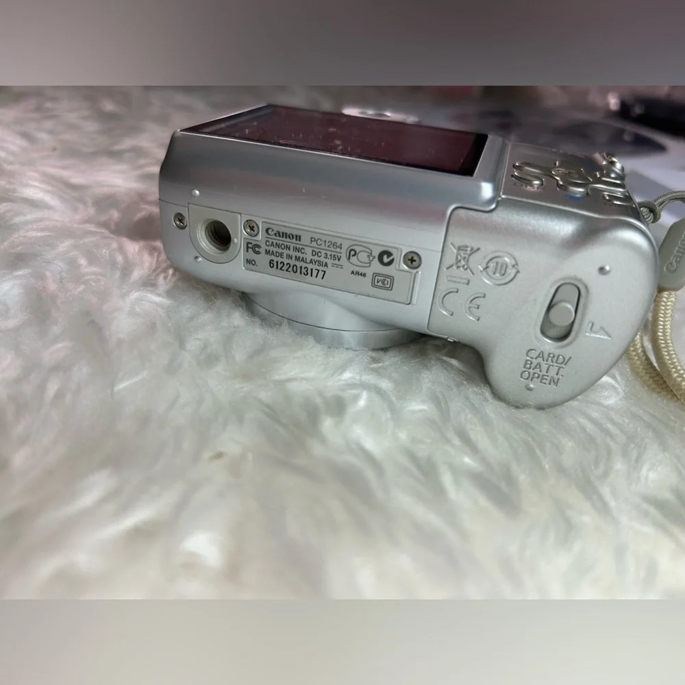 CANON POWER SHOT A580 / BOX DISK AND ALL PAPERWORK